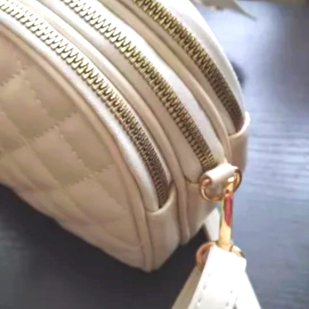 Diamond Embossed 3 Zipper Crossbody Bag - Off White Color - Picture 4 of 15
